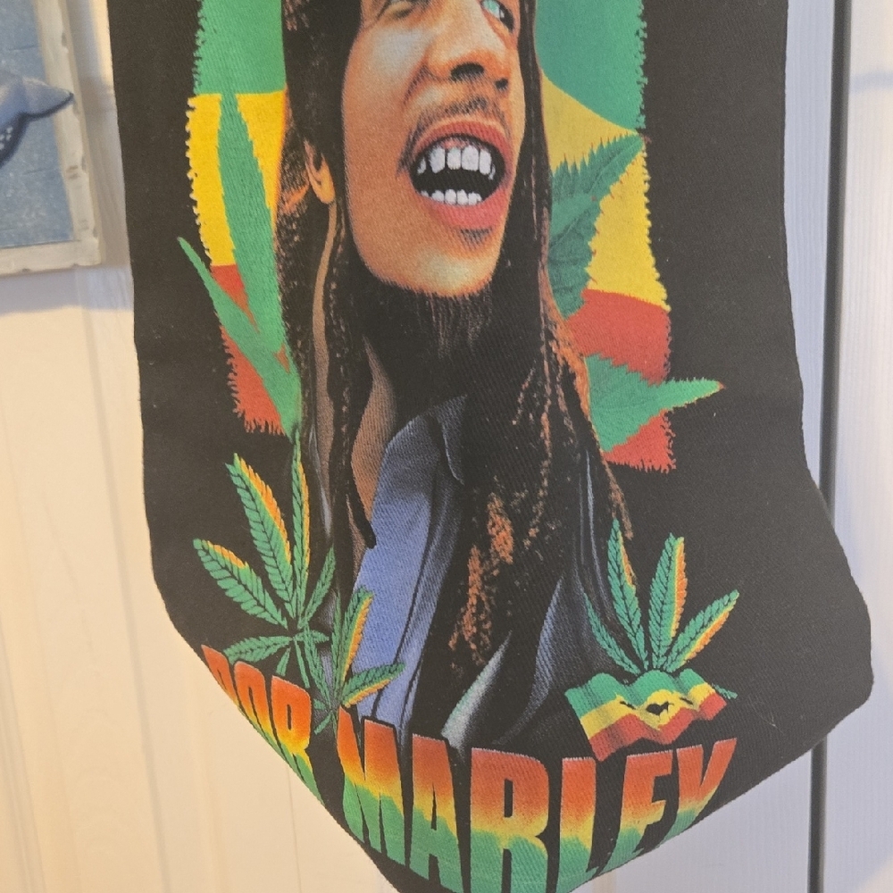 Black Reggae-Inspired Backpack with Iconic Design - Picture 2 of 5